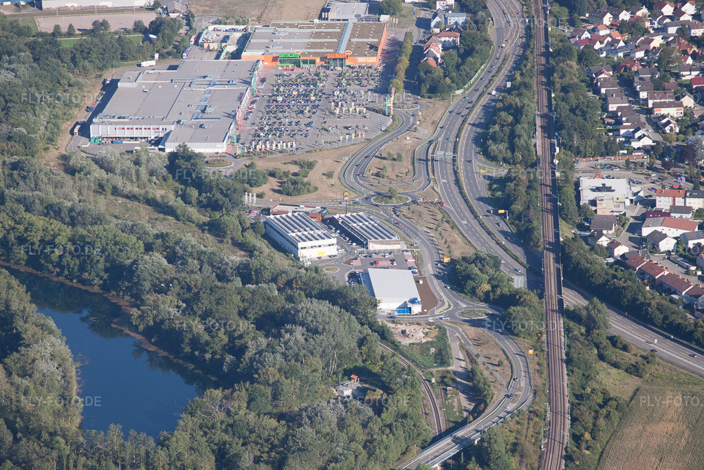 Luftbild: Maximiliansau, Maximilianscenter 2 im Ortsteil Maximiliansau in Wörth im Bundesland Rheinland-Pfalz in Deutschland. Foto: IMG_52951.jpg vom 08.09.2012 durch Werner Riehm/FLY-FOTO.de