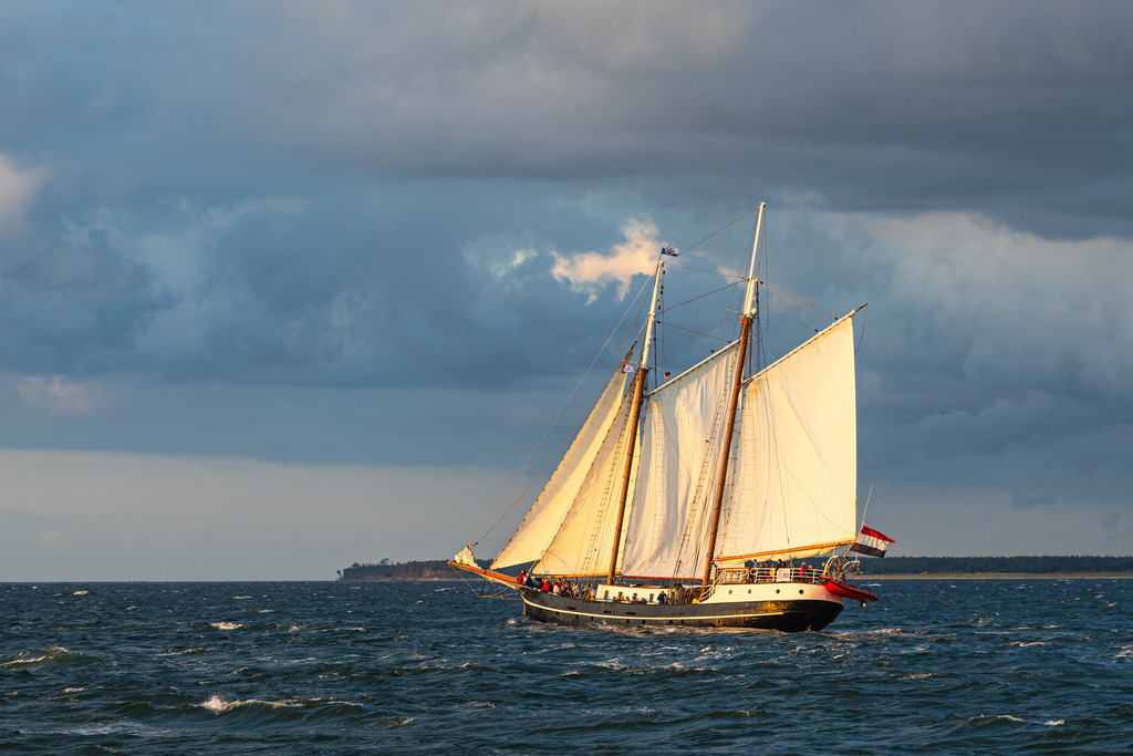 Segelschiff auf der Ostsee während der Hanse Sail in Rostock | Segelschiff auf der Ostsee während der Hanse Sail in Rostock.