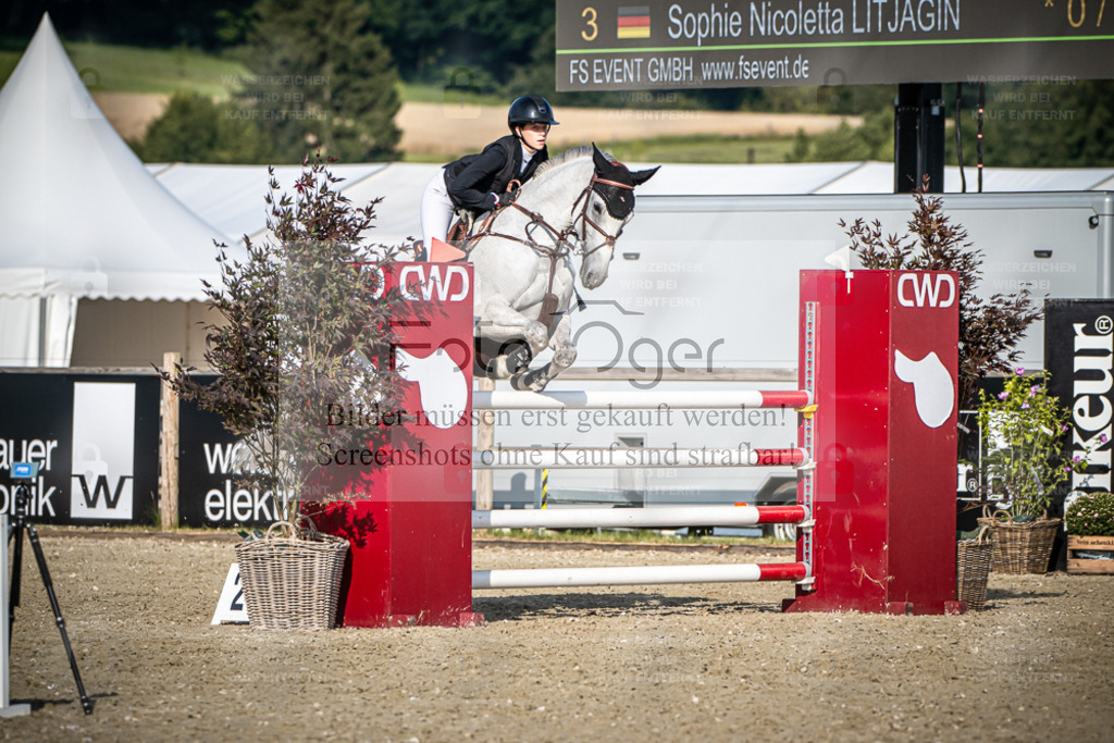 DOS_5264 | Entdecke hochwertige Reitturnierfotos von Foto Oger. Professionell, emotional und authentisch – jetzt Lieblingsmomente im Shop bestellen. - Realisiert mit Pictrs.com
