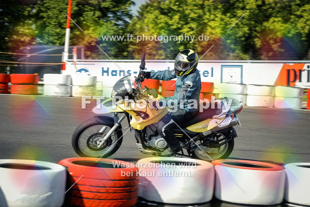 OBK_Mai_Martina_Markus-10292 | Hier findet Ihr Bilder von Touristenfahrten auf der Nürburgring Nordschleife oder von anderen Veranstaltungen die ich besucht habe. Viel Spass beim Durch Schauen 