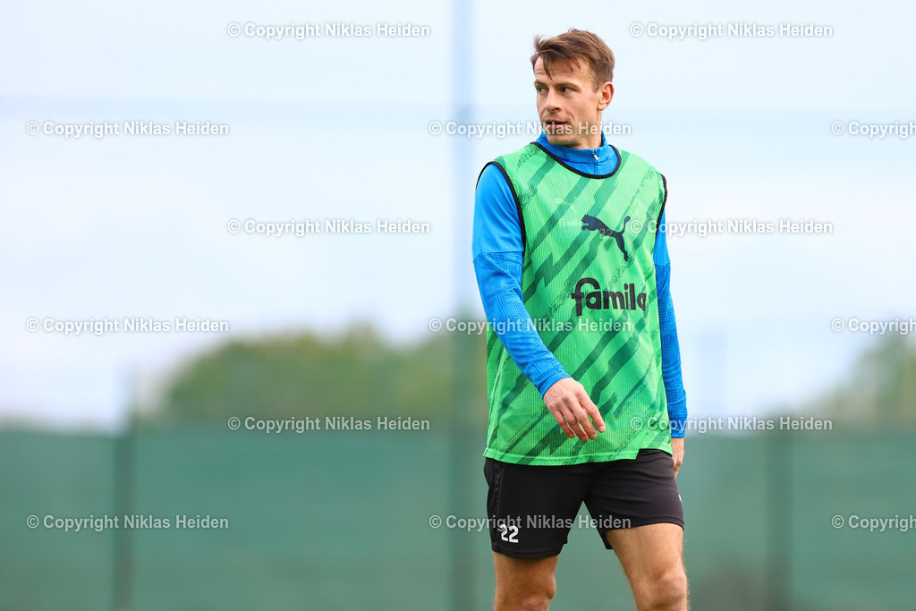 NH_HolsteinKiel_Trainingslager2026Algorfa_05012026 | #22 Stefan Schwab (Holstein Kiel)Fußball I Herren I 2. Bundesliga I Saison 2025-2026 I Trainingslager I Holstein Kiel I 05.01.2026 I Algorfa, Spanien