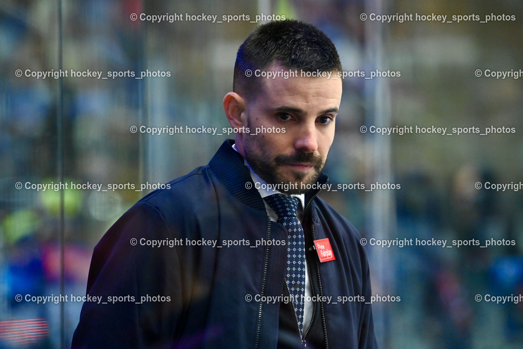 EC IDM Wärmepumpen VSV vs. Hydro Fehervar AV19  | Headcoach HYDRO FEHERVAR KISS DAVID, EC IDM Wärmepumpen VSV vs. Hydro Fehervar AV19 , EC IDM Wärmepumpen VSV vs. Hydro Fehervar AV19  am 01.01.2025 in Villach (Stadthalle Villach), Austria, (Photo by Bernd Stefan)