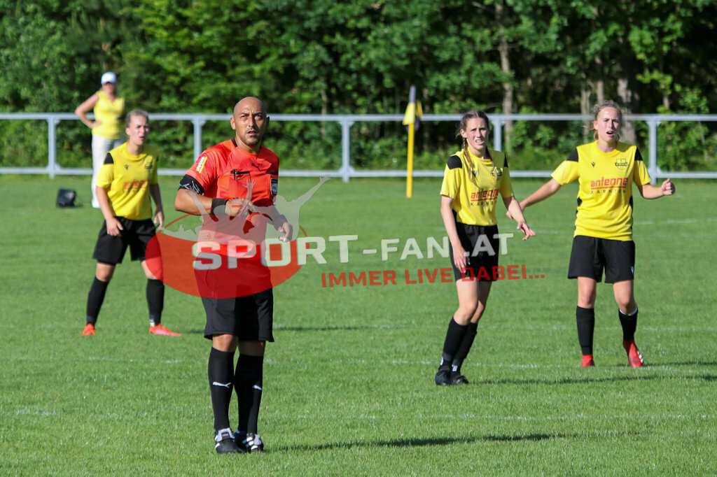 SV Oberglan Damen - Austria Klagenfurt |  ; SV Oberglan Damen - Austria Klagenfurt am 06.06.2022 in Oberglan
(Sportplatz), AUSTRIA, (Photo by Ernst Krawagner sport-fan.at) - Realisiert mit Pictrs.com