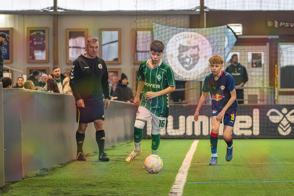 blr.pics-172 | Professionelle Fußball- und Sportfotografie. Spielbilder online ansehen und kaufen – Einzelbilder oder komplette Galerien in hoher Qualität. - Realisiert mit Pictrs.com
