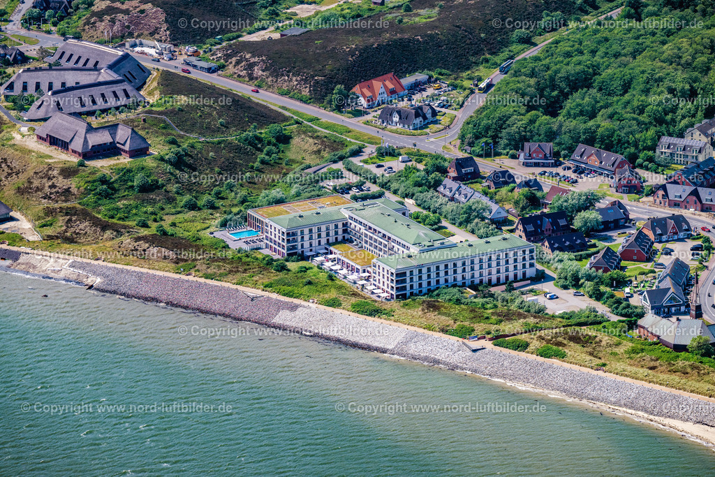 Sylt_List_Arosa_Hotel_Wellness_ELS_5900130625 | LIST 13.06.2025 Gebäudekomplex der Hotelanlage " A-Rosa Sylt " in List auf der Insel Sylt im Bundesland Schleswig-Holstein, Deutschland. Weiterführende Informationen bei: A-ROSA Resort GmbH. // Complex of the hotel building " A-Rosa Sylt " in List on Island Sylt in the state Schleswig-Holstein, Germany. Further information at: A-ROSA Resort GmbH. Foto: Martin Elsen