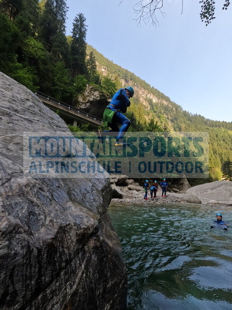 GOPR3576 | Bestelle die Bilder deines Berg- oder Wasser-Abenteuers mit Mountain Sports bequem von zu Hause aus direkt über unseren Online Fotoshop von pictrs.com. - Realisiert mit Pictrs.com