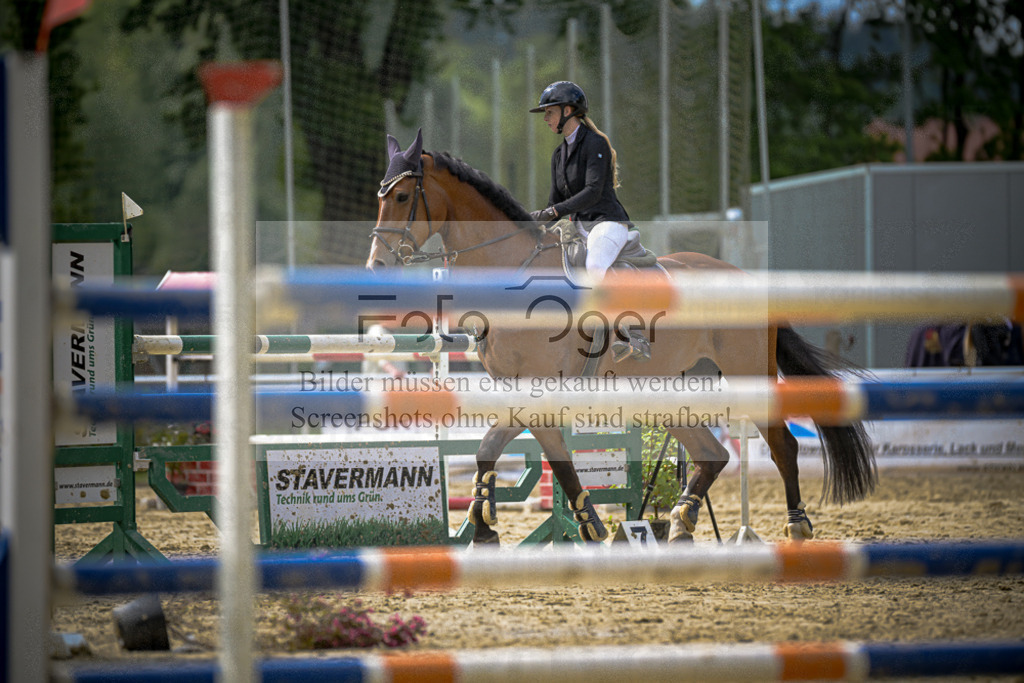20240505-DOS_2260 | Entdecke hochwertige Reitturnierfotos von Foto Oger. Professionell, emotional und authentisch – jetzt Lieblingsmomente im Shop bestellen.Deutschlandweite Turnierfotografie. - Realisiert mit Pictrs.com