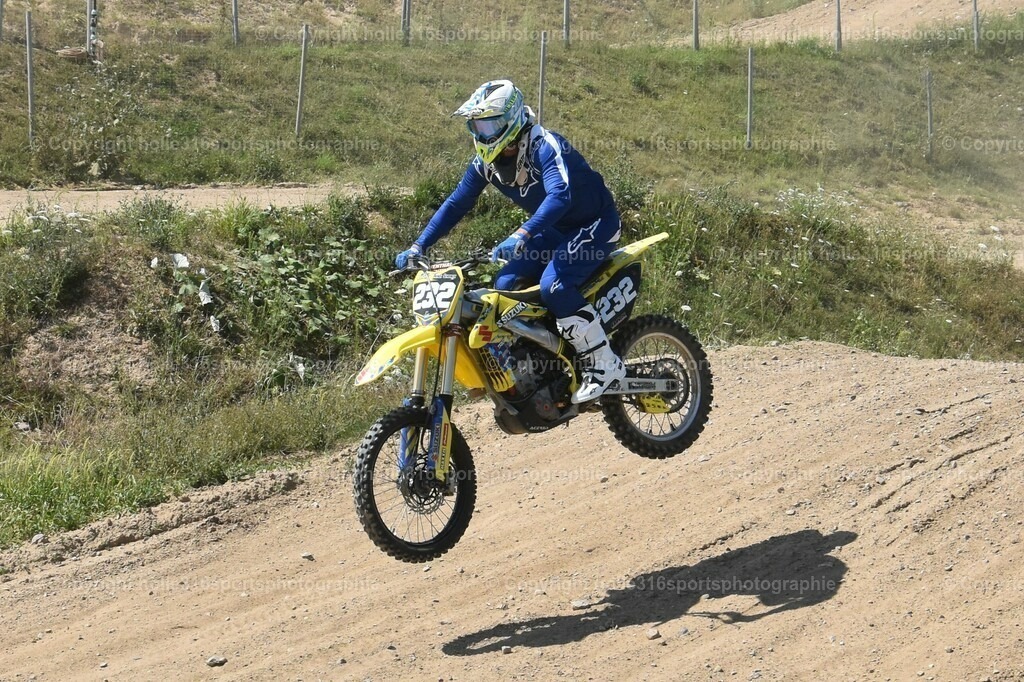 DSC_0342 (2) | Sportfotografie , Motorsport, Motoross, Reitsport, Mointainbike, Enduro,
Landschaft , Outdoor, Eventfotografie, Landschaft, Bilder online bestellen - Realisiert mit Pictrs.com