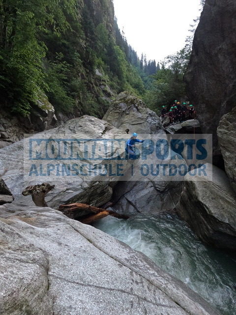 GOPR3797 | Bestelle die Bilder deines Berg- oder Wasser-Abenteuers mit Mountain Sports bequem von zu Hause aus direkt über unseren Online Fotoshop von pictrs.com. - Realisiert mit Pictrs.com