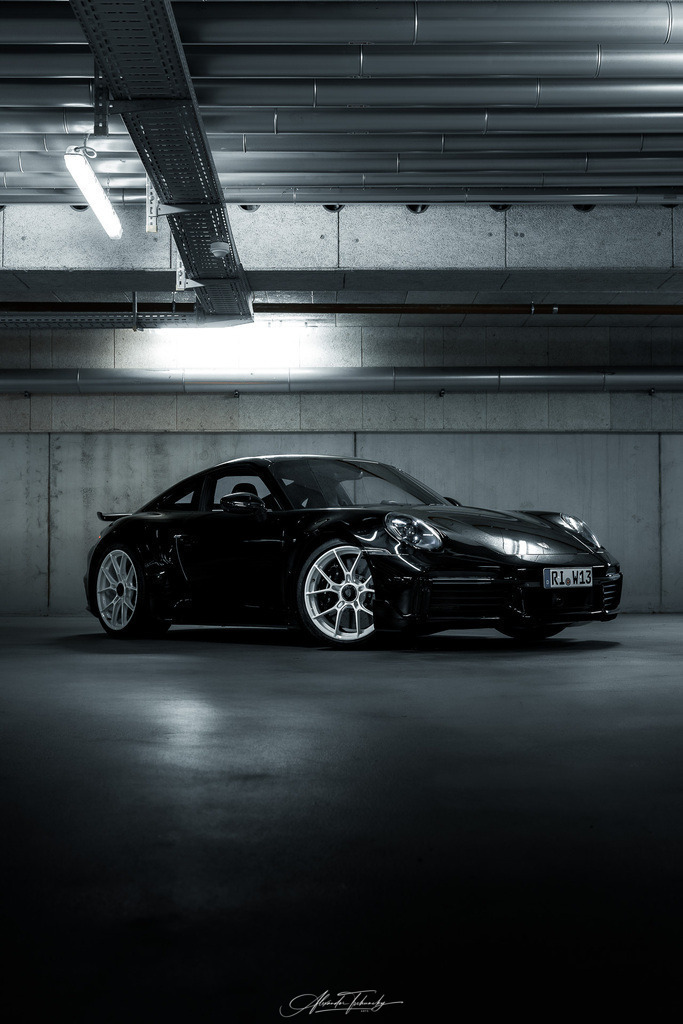 911 Turbo 992 | Entdecken Sie die faszinierende Welt von Alexander Tschuncky Arts: Kreative Fotografie, atemberaubende Automobilkunst und hochwertiger Bilderdruck. Lassen Sie sich inspirieren! - Realisiert mit Pictrs.com