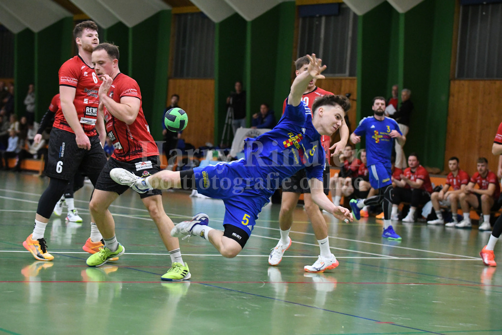 SSG Metten :  TSV 1861 Mainburg  | war nur durch Fouls zu stoppen: Philipp Gäck (SSG Metten #5) - Realisiert mit Pictrs.com