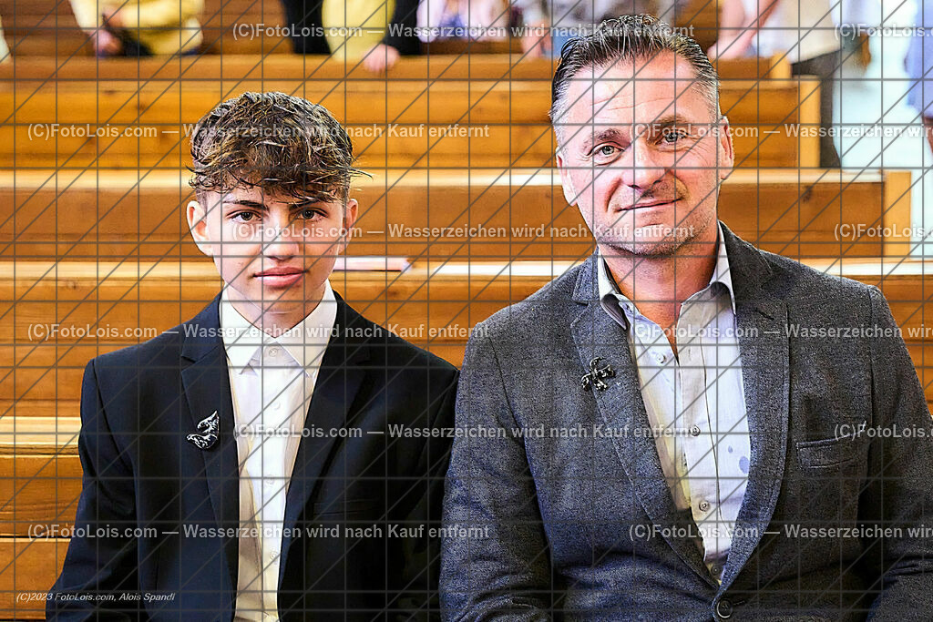 ALP2116_Pfarrfirmung Wieselburg | (C)FotoLois.com, Alois Spandl, Pfarrfirmung in Wieselburg mit Firmspender Eduard Gruber (ehemaliger Generalvikar der Diözese St. Pölten), Sa 3. Juni 2023.