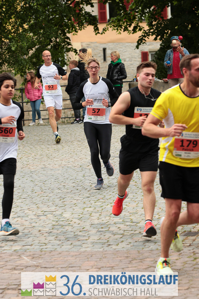 VR Bank Hauptlauf 10km | 3königslauf 2022 VR Bank Hauptlauf - Realisiert mit Pictrs.com