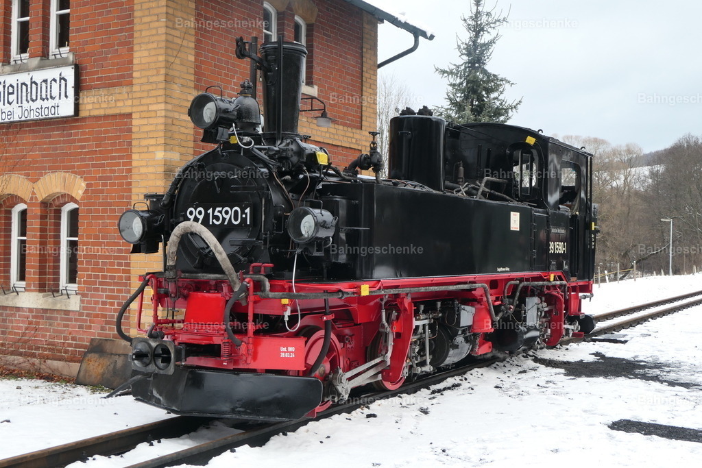 P1137176 | Stöbern Sie durch einzigartige Aufnahmen und finden die perfekte Aufnahme für jeden Eisenbahnentheusiast! Stellen Sie sich aus einer Reihe von Möglichkeiten wie der Druck auf Leinwände, Fotoposter, Kalender oder Magnetfotos Ihr Geschenk zusammen - Realisiert mit Pictrs.com