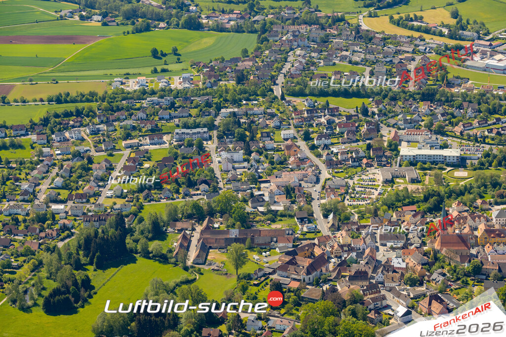 Das Luftbild zeigt :  Kemnath - Die Luftaufnahme wurde 2024 vom UL-Flugzeug aus erstellt ( keine Drohne ) - Hochauflösende Luftaufnahme - Für grossformatige Ausdrucke geeignet. Die Geschenkidee !Mit Lizenz und Bildrechte bestellbar