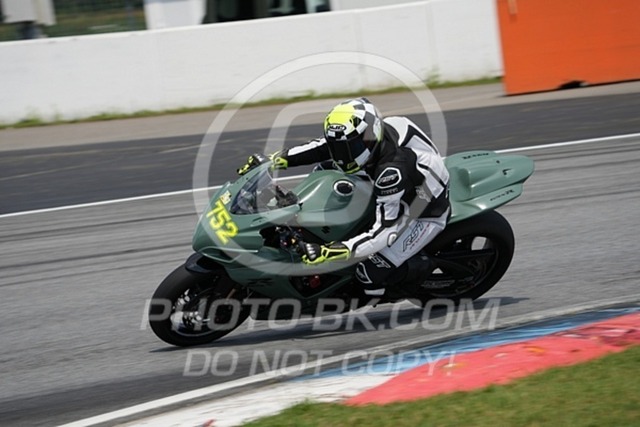 2024_06_27_PBK_12580 | Sportfotografie; SlowMotion; Video; Rennstrecke; Hafeneger; Speer; Racing; RSE; BMW; CBO; Trackday; Motorsportarena; Hockenheimring; Brno; Most; Barcelona; Valencia