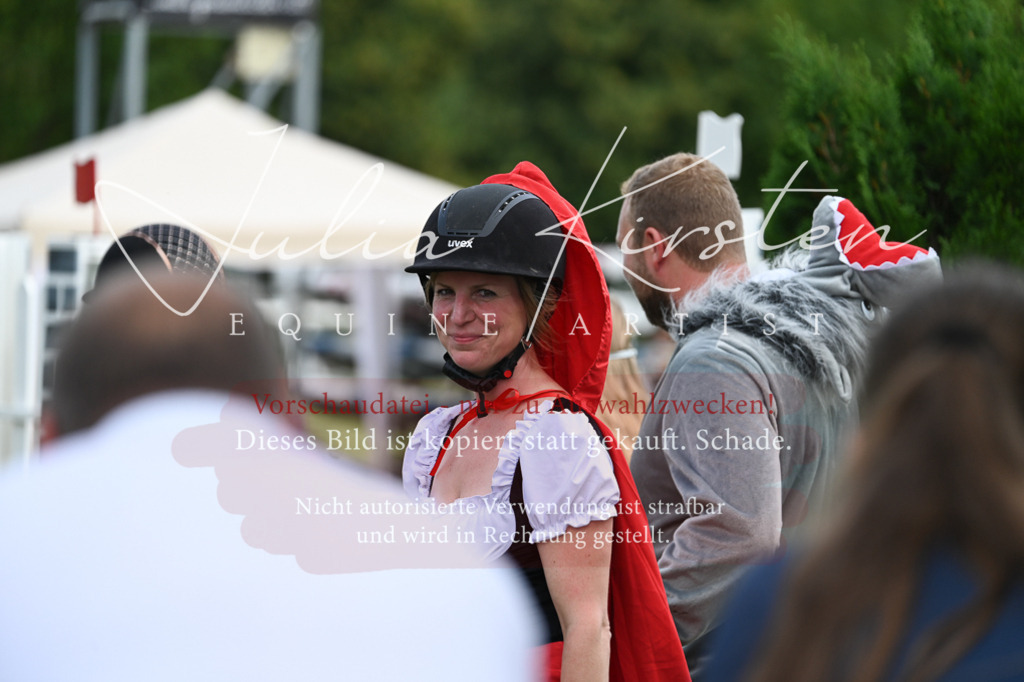 DSC_8831 | Pferde- und Turnierfotografie in Westsachsen. Pferdeportraits, Auftragszeichnungen und intuitive Kunst.