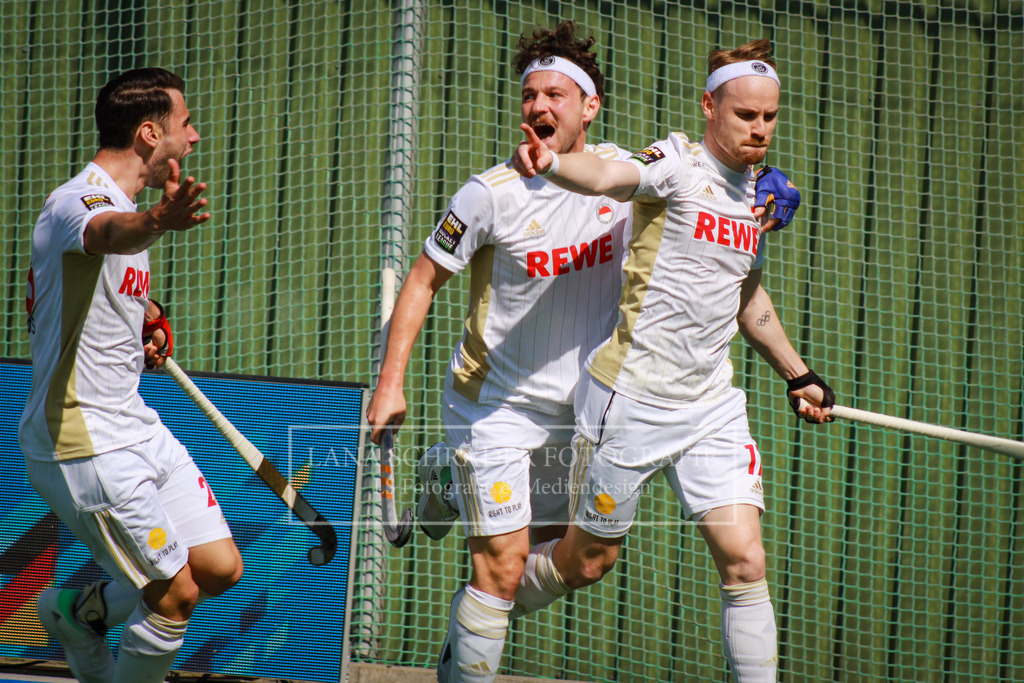 DM23 Finale Herren Mannheimer HC -  Rot-Weiß Köln 04.06.23-341 | lanaschraderfotografie - Realisiert mit Pictrs.com