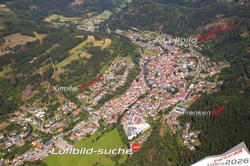 Das Luftbild der Stadt Steinwiesen wurde 2021 vom Flugzeug heraus erstellt (keine Drohne) Aufnahmehöhe ca.450 Meter- hohe Bildauflösung und Druck-Qualität garantiert!