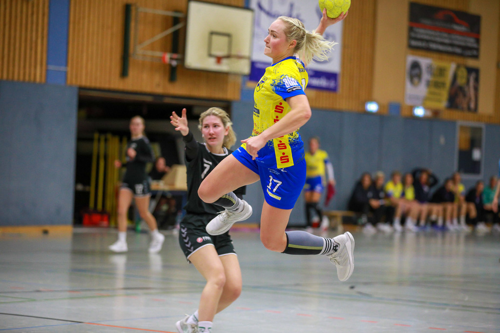 SVN_TvVoerde_021124_111 | Bildergalerie von Sport-Ereignissen aber auch von weiteren spannenden Dingen - nicht nur vom Niederrhein. In Anlehnung an den bekannten Spruch von Hanns Dieter Hüsch heißt das Motto: "Niederrhein ist überall".  - Realisiert mit Pictrs.com