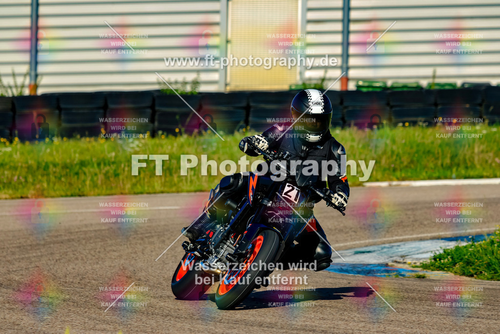 021-1303 | Hier findet Ihr Bilder von Touristenfahrten auf der Nürburgring Nordschleife oder von anderen Veranstaltungen die ich besucht habe. Viel Spass beim Durch Schauen 