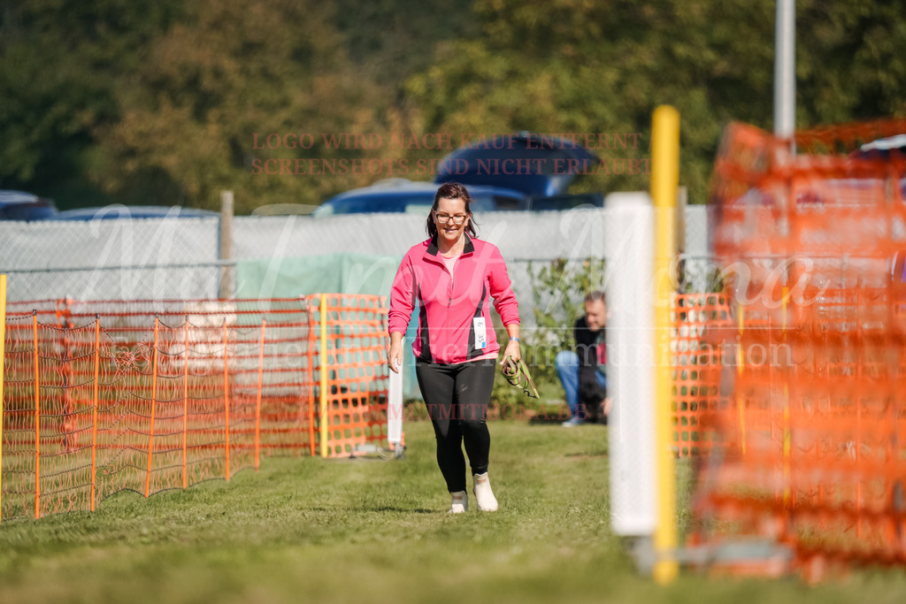 20250928_Hunderennen-581 | MuT (Mensch und Tier) mit Mona - Fotografie und Tierkommunikation - Realisiert mit Pictrs.com