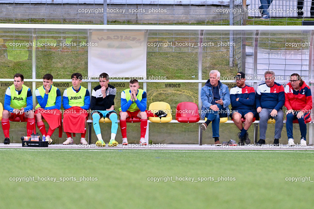 SV Spittal vs. SAK | Spielerbank SAK, #8 Roman Sadnek SAK, #18 Jonas Kristof SAK, #15 Tim Misvelj SAK, #21 Maria Brenner SAK, #4 Timo Günther Drussnitzer SAK, Präsident SAK Marko Wieser, Assistentcoach SAK Simon Sadnek, Tormann Trainer SAK Johann Smrecnik, Headcoach SAK Richard Huber, SV Spittal vs. SAK, SV Spittal vs. SAK am 24.05.2024 in Spittal an der Drau (Goldeck Stadion), Austria, (Photo by Bernd Stefan)