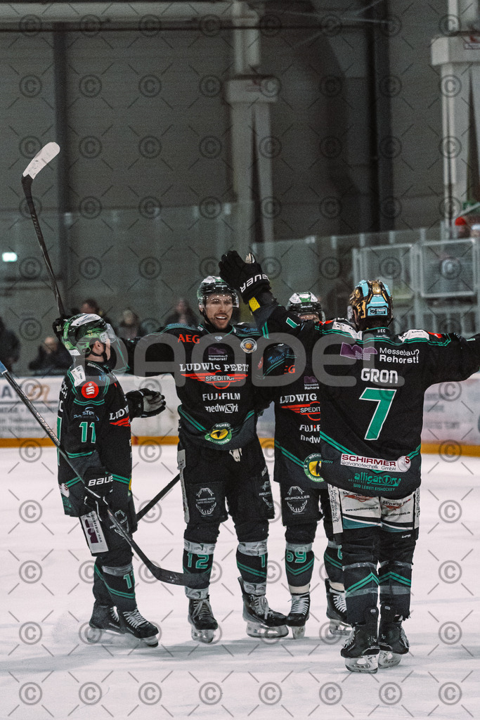 Alligators_vs_Deggendorf_23_01_2026-53 | Höchstadt Alligators Fotogalerie: Eishockey-Action aus Franken. Professionelle Spielfotos, Portraits & Stadionbilder zum Download. Jetzt entdecken! - Realisiert mit Pictrs.com