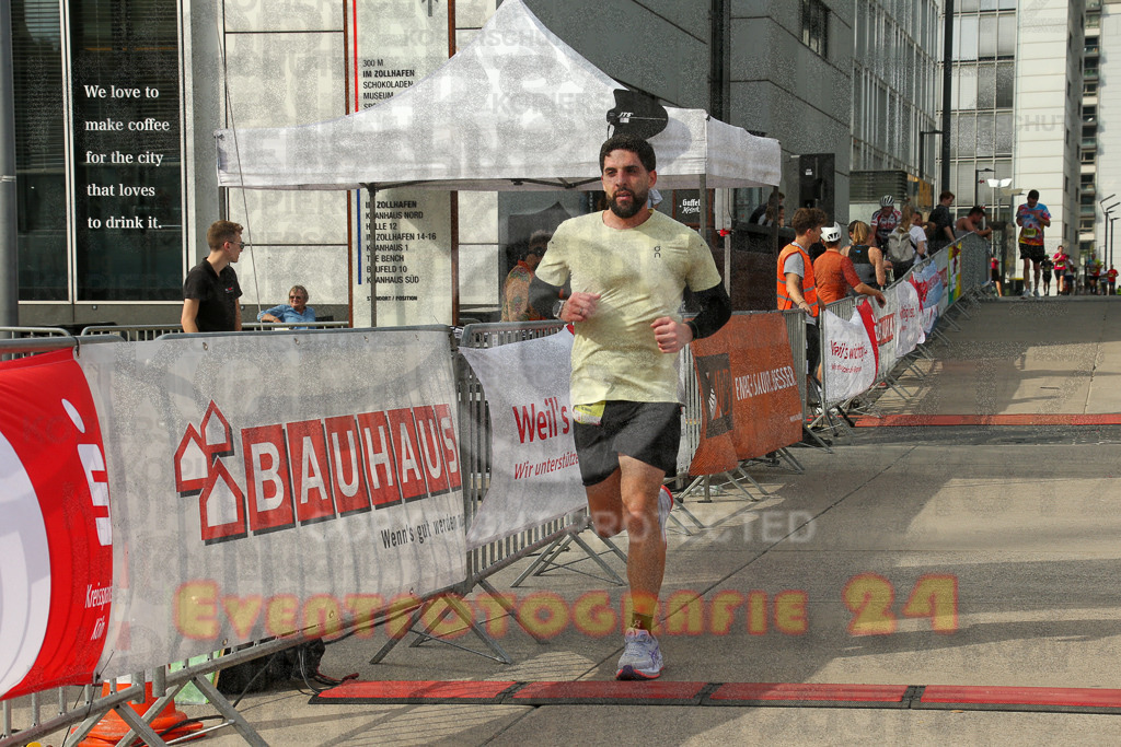 250920_1525_EX1_9355 | Sportfotografie im Rhein-Sieg Kreis, Köln, Bonn, NRW, Rheinland Pfalz, Hessen, etc. Unser Tätigkeitsfeld umfasst den Laufsport vom Volkslauf über den Marathon, Duathlon, Triathon bis zum Ultralauf wie Kölnpfad Ultra oder Schindertrail.