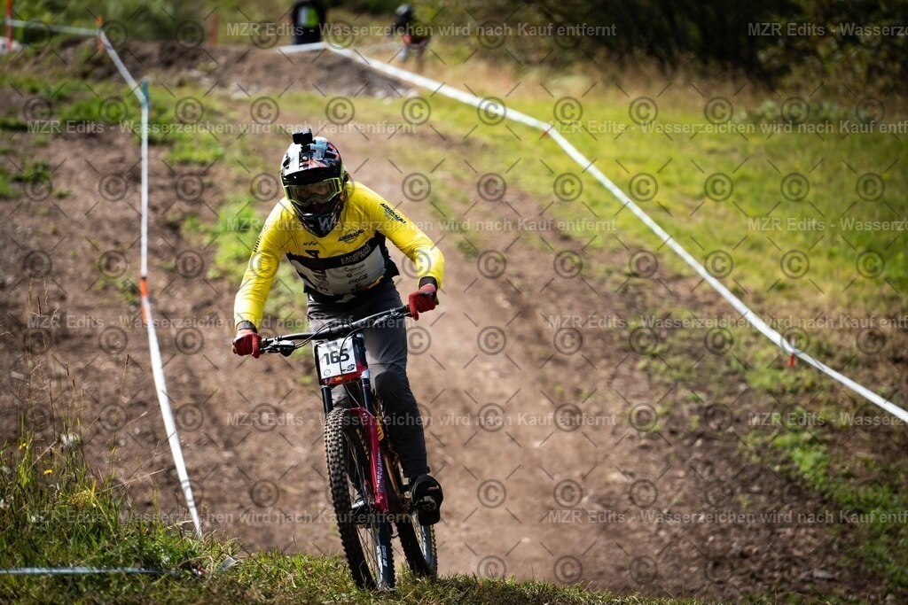 x-107 | mzredits - Realisiert mit Pictrs.com