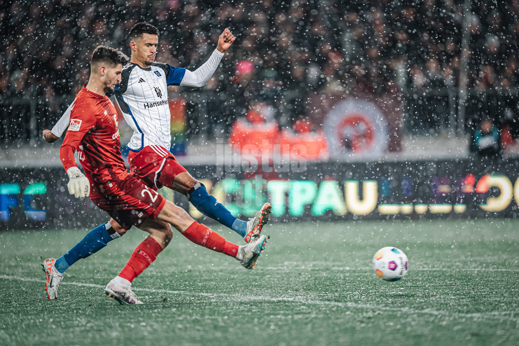 Fußball | Männer | Saison 2023/2024 | 2. Fußball-Bundesliga | 15. Spieltag | FC St. Pauli vs. Hamburger SV | 01.12.2023 | sportfotografie mit justus stegemann