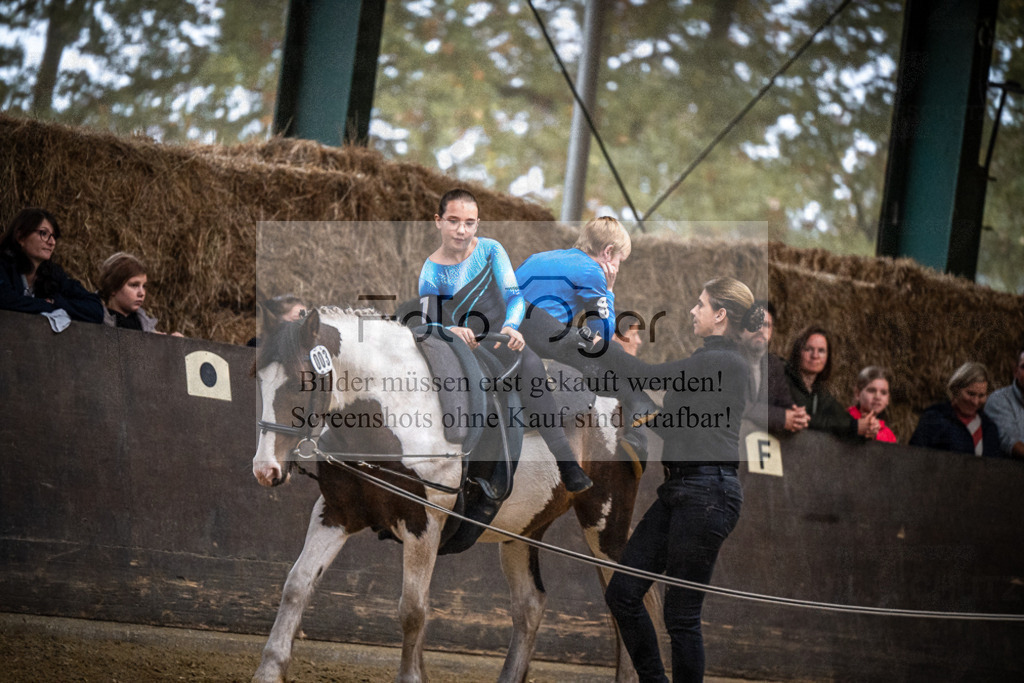 DOS_0246 | Entdecke hochwertige Reitturnierfotos von Foto Oger. Professionell, emotional und authentisch – jetzt Lieblingsmomente im Shop bestellen.Deutschlandweite Turnierfotografie. - Realisiert mit Pictrs.com
