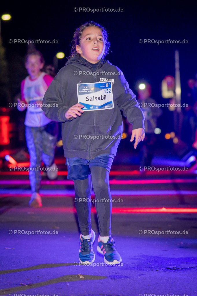 Martinslauf Sindorf 2023 in Kerpen-Sindorf, 09.11.2023 | Impressionen vom Martinslauf Sindorf 2023 am 09.11.2023 in Kerpen-Sindorf (Nordrhein-Westfalen).