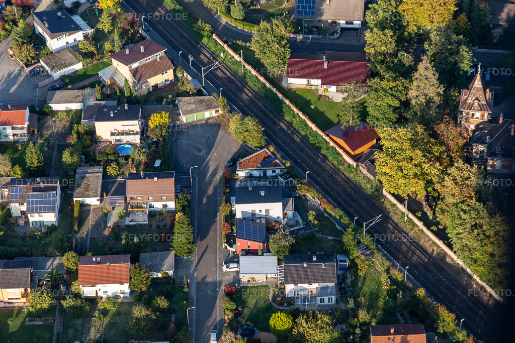 Luftbild: Germersheimer Straße, Kandeler Straße in Jockgrim im Bundesland Rheinland-Pfalz in Deutschland. Foto: IMG_123334.jpg vom 19.10.2020 durch Werner Riehm/FLY-FOTO.de