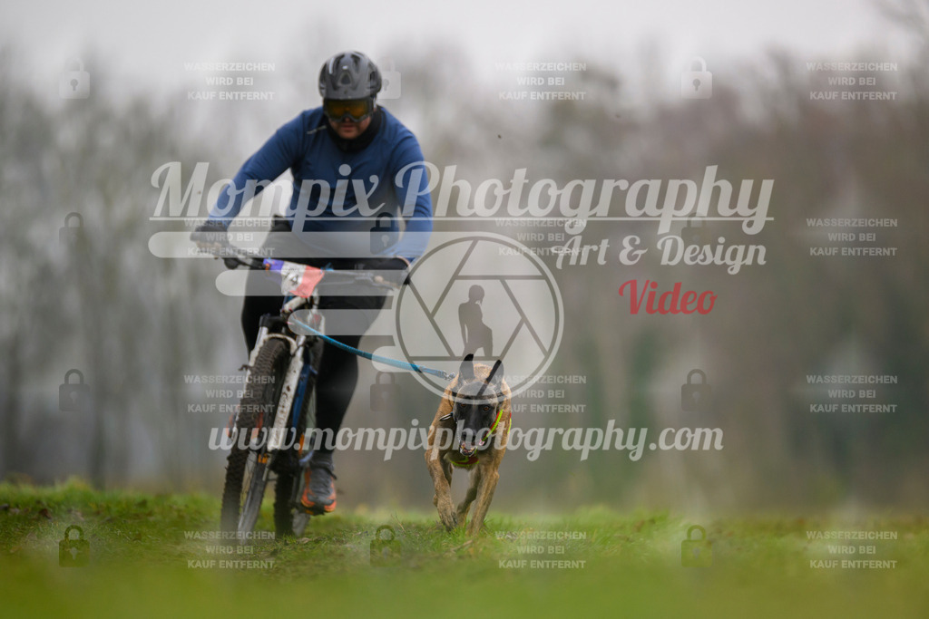 MompixPhotography_CDF2023_FFST_Di_Bike1-84 | PayLife