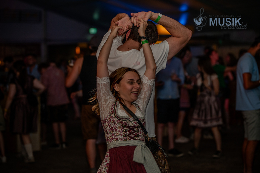 DSC_3703 | "Fussifoto.com – Ihr Ansprechpartner für hochwertige Fotografie! Entdecken Sie kreative Bilder und professionelle Dienstleistungen. Kontaktieren Sie uns für Ihre Projekte!"