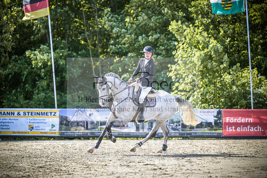 DOS_9088 | Entdecke hochwertige Reitturnierfotos von Foto Oger. Professionell, emotional und authentisch – jetzt Lieblingsmomente im Shop bestellen.Deutschlandweite Turnierfotografie. - Realisiert mit Pictrs.com