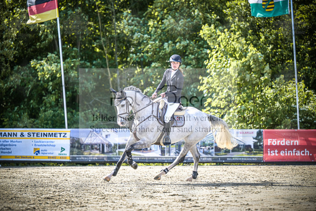 DOS_9088 | Entdecke hochwertige Reitturnierfotos von Foto Oger. Professionell, emotional und authentisch – jetzt Lieblingsmomente im Shop bestellen. - Realized with Pictrs.com