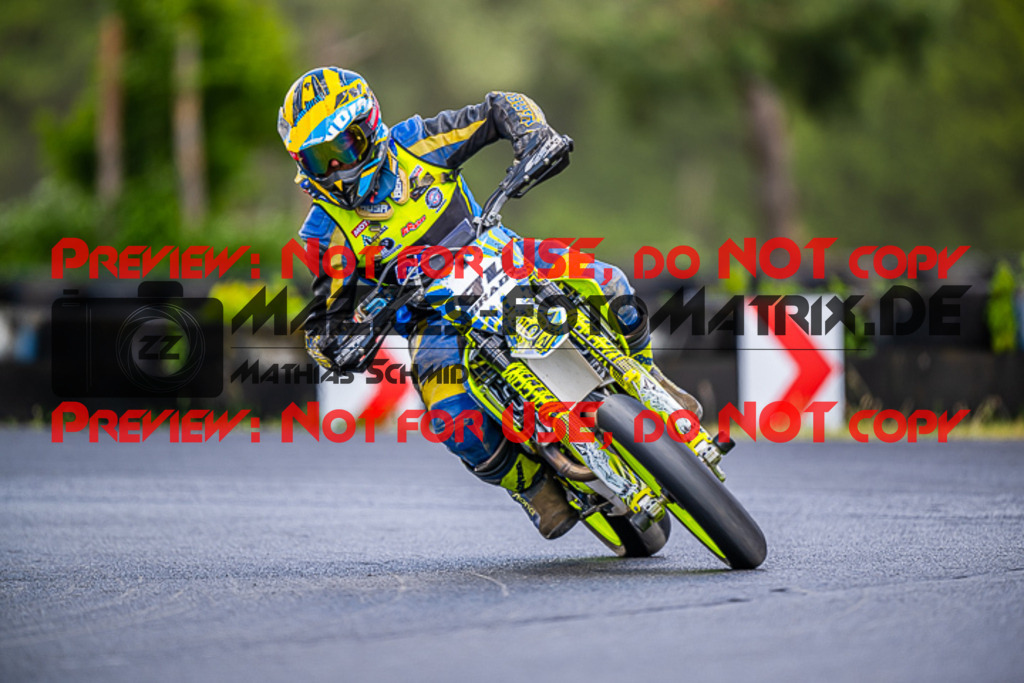 MaZZes_FotoMatrix_220528_1567 | Fotograf Mathias Schmid
Sportfotograf,
Eventfotograf,
Hochzeitsfotograf,
Portraitfotograf