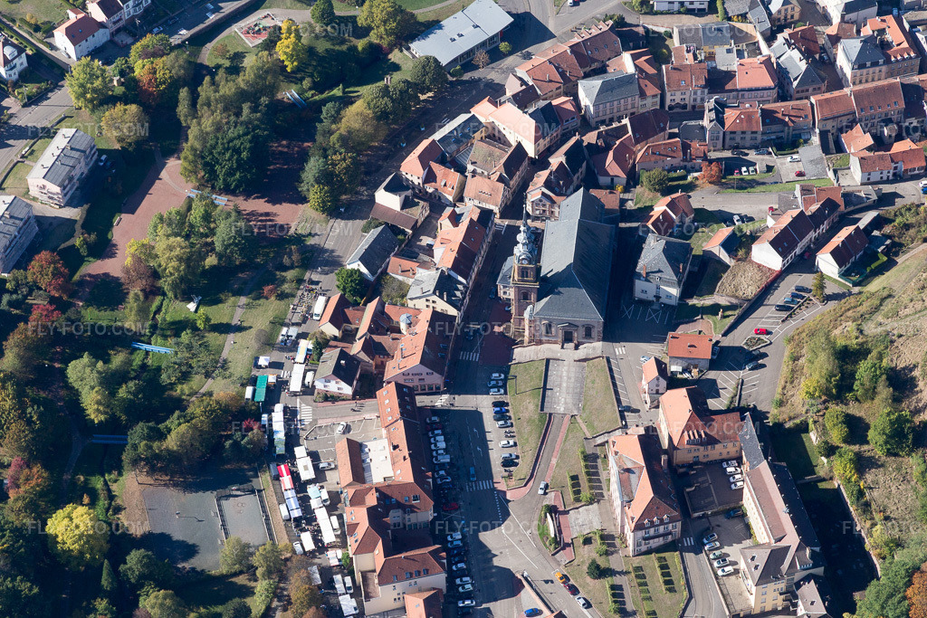 Aerial view: View of the town in Bitche in the state Moselle, France.Photo: IMG_095167.jpg taken on 10/16/2016 by Werner Riehm/FLY-FOTO.comResolution of the original: 5472 x 3648 px