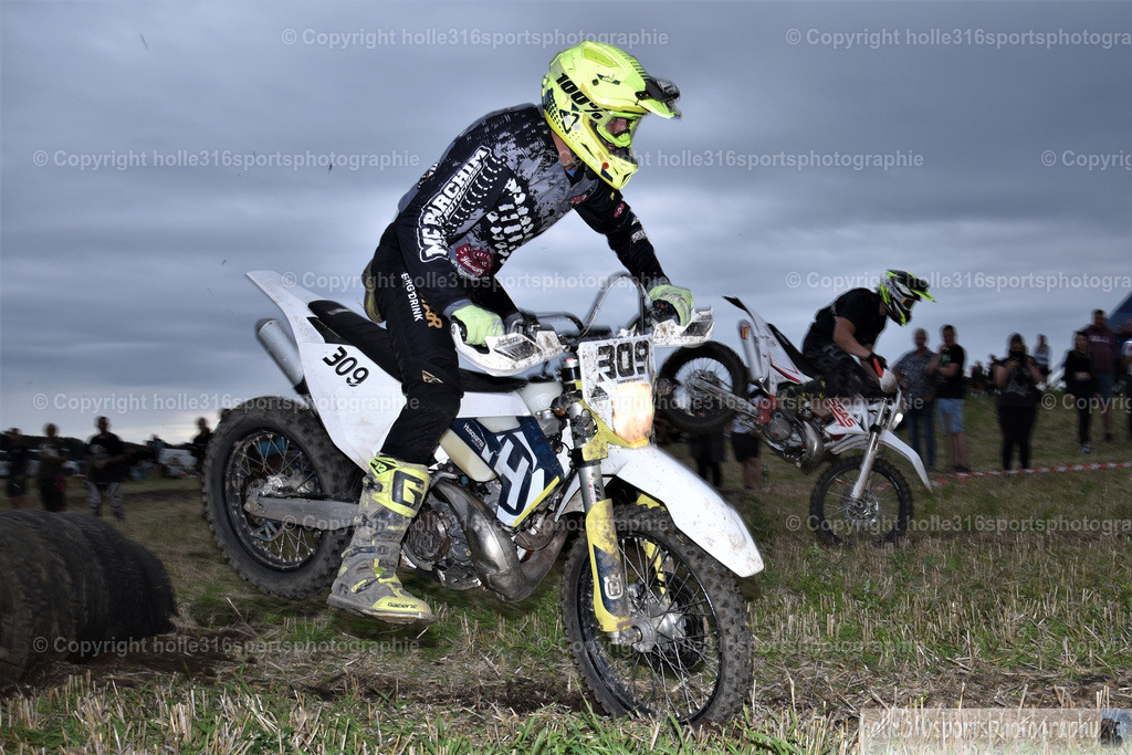 DSC_0244_01 (3) | Sportfotografie , Motorsport, Motoross, Reitsport, Mointainbike, Enduro,
Landschaft , Outdoor, Eventfotografie, Landschaft, Bilder online bestellen - Realisiert mit Pictrs.com