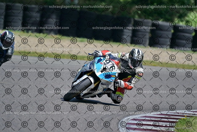 26BT02-1165 | markuskiefer.com - Realisiert mit Pictrs.com