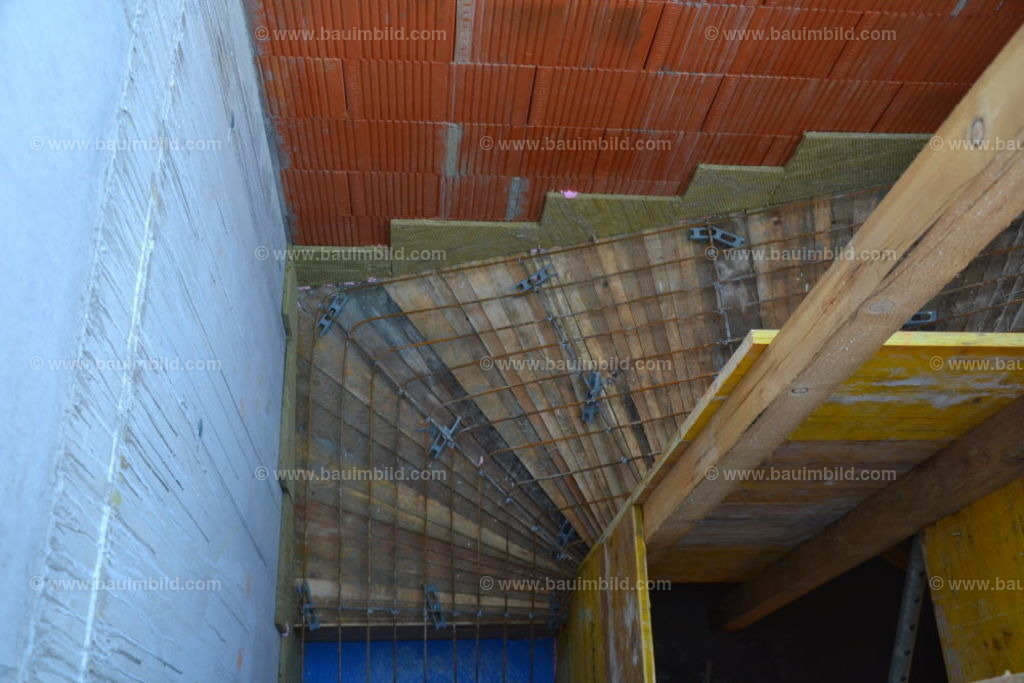 bib-lg04-betonarbeiten-treppen-0710 | Nach LV-Leistungsgruppen sortierte Detailfotos über den Bau eines Hauses. Alle Hausbau-Bilder direkt vom Urheber und Autor der Website Haus-Selber-Bauen.com