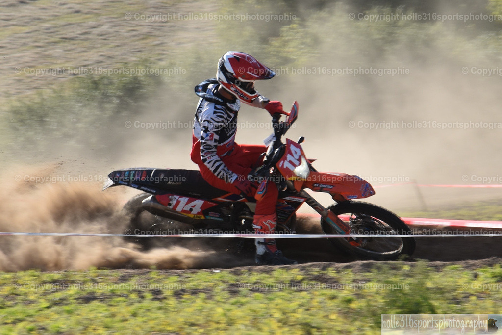 DSC_0332 | Sportfotografie , Motorsport, Motoross, Reitsport, Mointainbike, Enduro,
Landschaft , Outdoor, Eventfotografie, Landschaft, Bilder online bestellen - Realisiert mit Pictrs.com