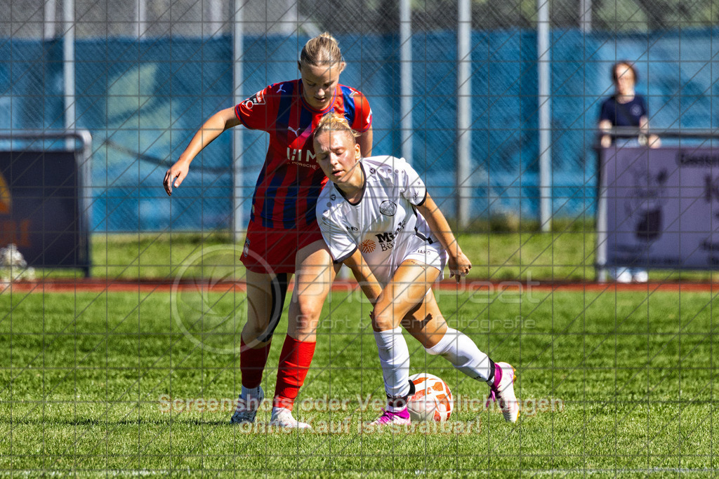 20260906_114701_0045-Bearbeitet_(c)_by_PhotoPeet | #,1.FC Donzdorf (weiß) vs. 1.FC Heidenheim 1846 (rot), Fußball, Frauen-Verbandspokal Gruppe 2, 2. Runde, Saison 2026/2027, Rasenplatz Lautertal Stadion, Süßener Straße 16, 73072 Donzdorf, 06.09.2026 - 11:00 Uhr,Foto: PhotoPeet / Sport- &amp; Eventfotografie / Peter Harich