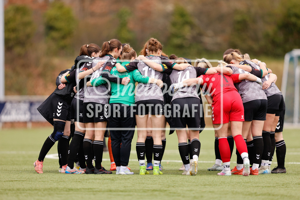 Fußball I Frauen I Saison 2025-2026 I Oberliga Niedersachsen I 16. Spieltag I BW Hollage - TuS Büppel I 15.03.2026-13 | realhellocedii - Realisiert mit Pictrs.com