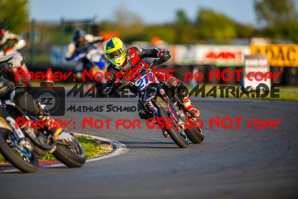 MaZZes_FotoMatrix_230930_9840 | S4