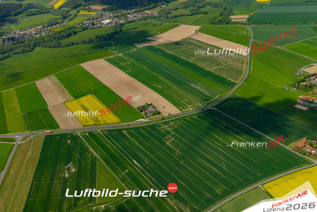 Die Luftaufnahme Schwärzdorf - Mitwitz wurde 2022 vom Flugzeug aus (keine Drohne) erstellt. Hohe Auflösung -für große Poster und Wandbilder geeignet - Garantiert!