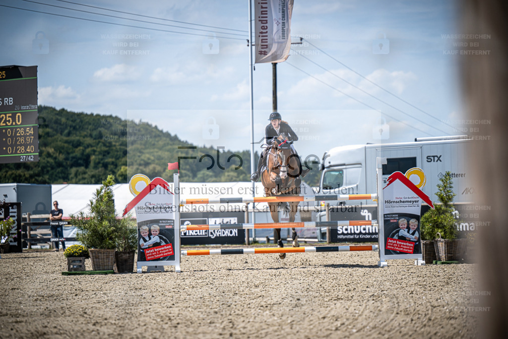 DOS_5251 | Entdecke hochwertige Reitturnierfotos von Foto Oger. Professionell, emotional und authentisch – jetzt Lieblingsmomente im Shop bestellen. - Realisiert mit Pictrs.com