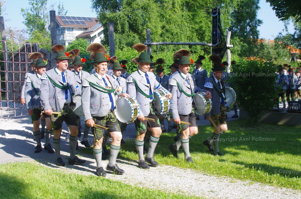 IMGP2802 | fotografiert von Axel PollmannLeonhardi Wallfahrt Benediktbeuern und Murnau, Fronleichnam, Fasching, Landschaft im Loisachtal und Benediktbeuern  - Realisiert mit Pictrs.com